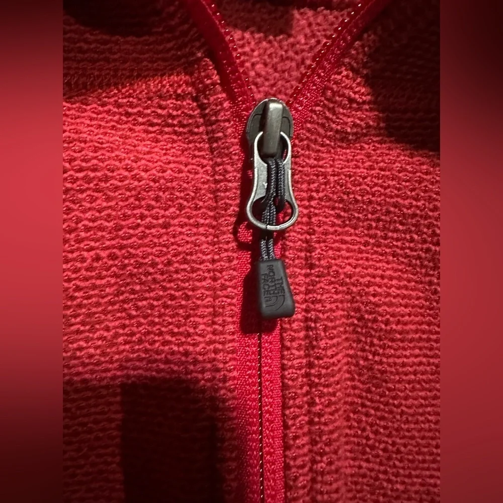 The North Face Men’s L Red Textured Cap Rock Quarter Zip Pullover Jacket Fleece